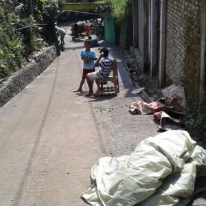 Pemerintah Desa Palasari menggunakan DD untuk betonisasi jalan (dok. KM)