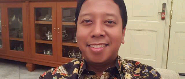 Ketua Umum PPP versi Muktamar Surabaya, Romahurmuziy