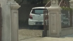 mobil oknum guru di naz hotel