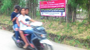 spanduk di Bojong Gede