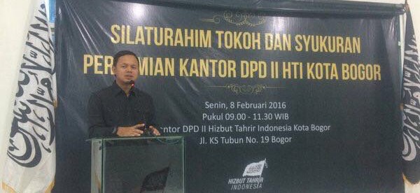 Walikota Bogor Bima Arya Sugiarto memberikan sambutan pada acara peresmian kantor cabang HTI di Kota Bogor.