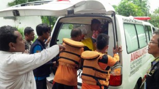 BPBD mengevakuasi mayat yang ditemukan di Situ Cikaret, Cibinong 11/2 (dok. KM)