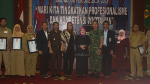 Beberapa pejabat Kabupaten Bogor menghadiri Pengukuhan kepengurusan PWI 2015-2018 (dok. KM)