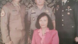 Kapolsek Ciawi, Kompol Nelson Siregar beserta keluarga.