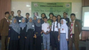 Mahasiswa Kampus Sahid sosialisasikan Hari Bumi pada siswa-siswi SMA di Kabupaten Bogor (dok. KM)