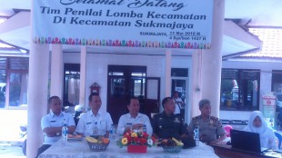 Tim penilai lomba kecamatan tiba di kecamatan Sukmajaya, kota Depok (dok. KM)