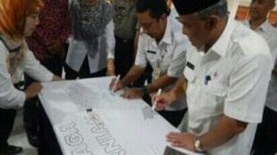 Kepala Sekolah di Depok tandatangani Pakta Integritas , Rabu 25/5 (dok. KM)