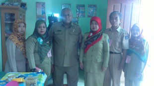 Staf UPT Pendidikan Cilodong, Depok (dok. KM)