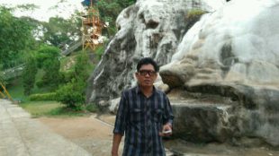 Salah satu pengunjung saat berada di taman wisata gunung kapur tirta sanita. (dok. KM)