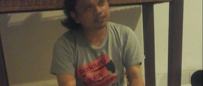 Direktur Eksekutif Walhi Jabar Dadan Ramdan memberikan komentar terkait hasil kajian ESDM di sela-sela Rakernas Walhi di Kinasih Resort, Depok (dok. KM)