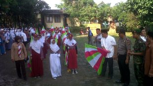 Pelepasan peserta MTQ oleh camat Tamansari, Kapolsek dan Danramil (dok. KM)