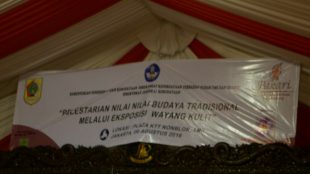 Halal Bihalal PAKARI sekaligus eksposisi wayang kulit di TMII, 6/8 (dok. KM)