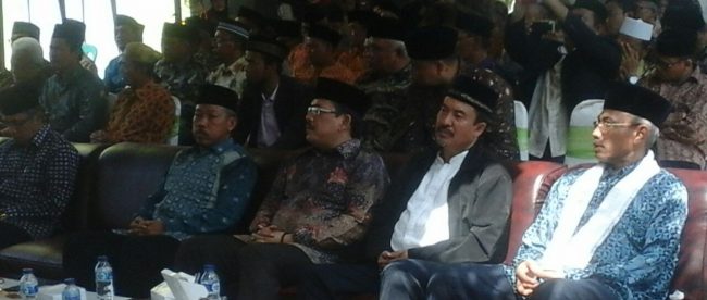Dewan Pakar ICMI Orda Bogor Barat H. Asep Wahyu Wijaya (tengah) yang juga Anggota DPRD Provinsi Jabar menghadiri Silakda ICMI Orda Bogor Barat (dok. KM)