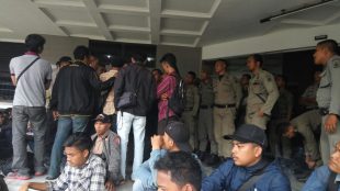 Massa AMPB duduki kantor Bupati Bogor dan lakukan aksi tutup mulut (dok. Dian/KM)