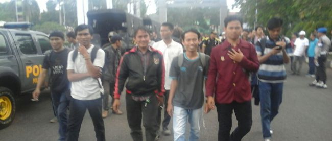 Sejumlah perwakilan Aliansi Masyarakat Penyelamat Bogor (AMPB) setelah melakukan aksi 