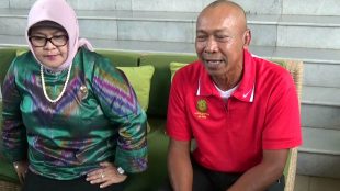 Bupati Bogor Nurhayanti bersama ketua Badan Promosi Wisata kab Bogor saat wawancara dengan wartawan. (dok. Irfan/KM)
