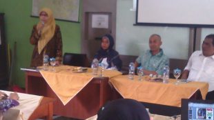 Kiri-kanan: Kepsek SDN Mekarsari 2, Bendahara komite, Narasumber BNN depok, Sekretaris Komite Sekolah SDN Mekarsari 2 Cimanggis, Depok (dok. KM)