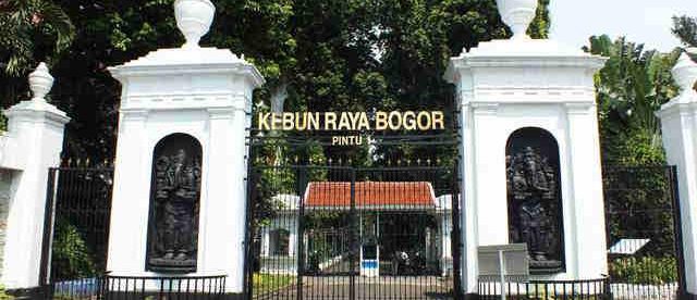 Pintu gerbang Kebun Raya Bogor dalam keadaan tertutup (dok. KM)