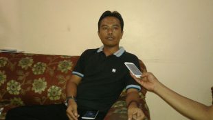 Kepala Desa Pasir Eurih, Adang (dok. KM)