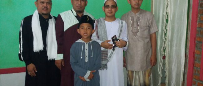 KH Cecep Gozali (kiri) beserta Habib Husain dan Ustad Laskar Mazidah (dok. KM)