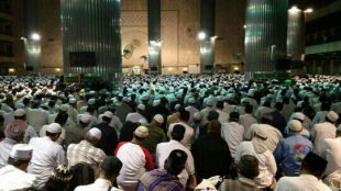 Peserta "Aksi Bela Islam III" meramaikan Masjid Istiqlal pada Sabtu 11/2 (dok. KM)
