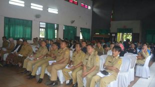 Kades se-Kecamatan Tamansari saat menghadiri Musrenbang, Senin 6/2 (dok. KM)