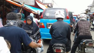 Kondisi kemacetan di Pasar Lama Ciampea (dok. KM)