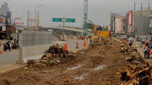 Proyek pembangunan Jalan Tol BORR Seksi II, Jalan Sholeh Iskandar, Kota Bogor (stock)