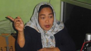 Kepala Sekolah SMP Al-Hasanah Mariah.MPd saat memberi keterangan pada kupasmerdeka (dok. KM)