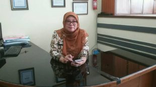 Kepsek SMPN 11 Depok, Lia (dok. KM)