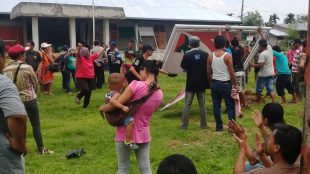 Warga 4 desa di Deli Serdang menggeruduk dan menduduki kantor PTPN-II Kuala Bekala, Rabu 7/6 (dok. KM)