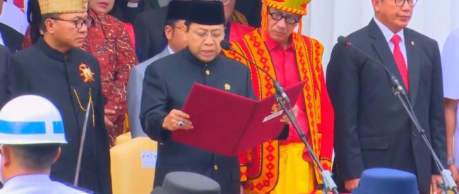 Ketua DPR-RI Setya Novanto membacakan pembukaan UUD 1945 pada upacara peringatan Hari Lahir Pancasila 1/6 (dok. KM)