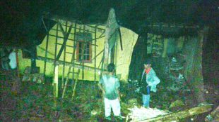 Kerusakan rumah warga akibat tanah longsor di Desa Palasari, Kecamatan Cijeruk 28/7 (dok. KM)