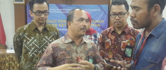 Manager PLN Ciracas saat diwawancarai awak media KM, Kamis 20/7 (dok. KM)