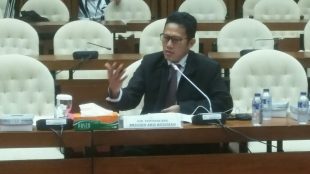 Direktur Penyidikan KPK Aris Budiman memberikan keterangan di hadapan Pansus Angket KPK di DPR, Selasa 29/8 (dok. KM)