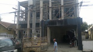 Renovasi terhadap bangunan kantor kepala desa di Desa Citalem, Bandung Barat (dok. KM)