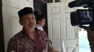 Ketua Komita SMPN 2 Ciawi, Dudum Duniyati saat memberi keterangan kepada wartawan (dok. KM)