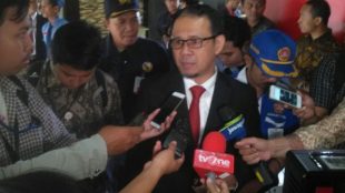 Politisi PKS Mahfudz Siddiq memberi keterangan kepada media (dok. KM)