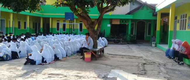 Pengajian pagi para siswa SMP GAS di Cibungbulang, Bogor (dok. KM)