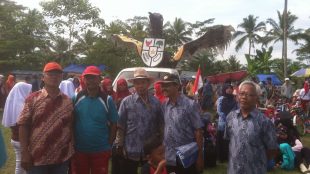 Warga Desa Rancapaku memeriahkan perayaan HUT RI ke-72, Kamis 17/8 (dok. KM)