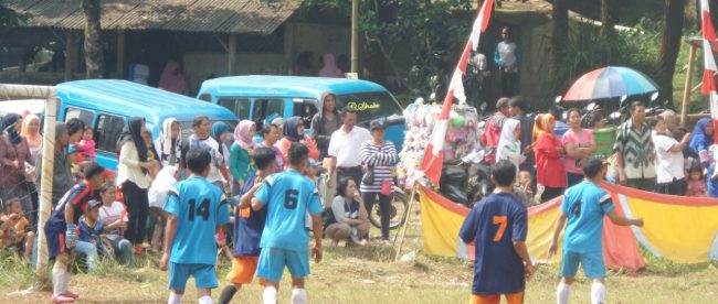 Turnamen sepakbola di Desa Gunung Picung, Kecamatan Pamijahan (dok. KM)