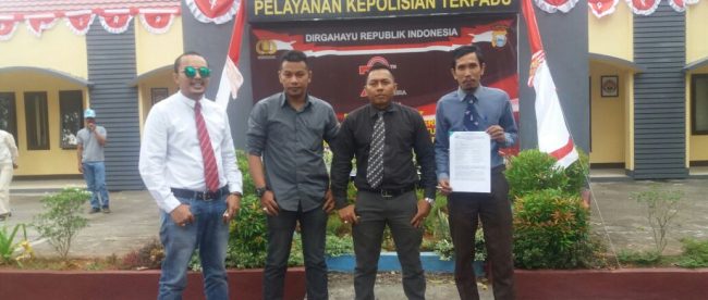 Tim Kuasa Hukum zonamerah.co mendatangi Mapolda Sulsel, di Jalan Perintis Kemerdekaan Km 16, Makassar