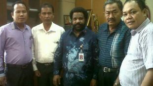 Pengurus KSU Himpasu berdialog dengan Staf Khusus Presiden RI, Lenis Kogoya di Istana Merdeka Jakarta beberapa waktu lalu (dok. KM)