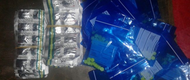 Obat kuat jenis Tramadol dan Hexymer yang dijual bebas di toko obat di Bogor (dok. KM)