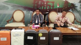 Pimpinan Pansus Angket KPK di DPR, Masinton Pasaribu dan Taufiqulhadi saat jumpa pers, Senin 18/9 (dok. KM)