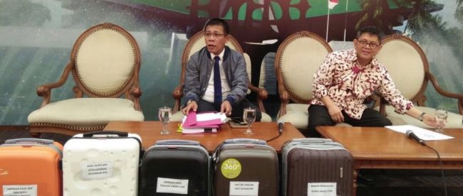 Pimpinan Pansus Angket KPK di DPR, Masinton Pasaribu dan Taufiqulhadi saat jumpa pers, Senin 18/9 (dok. KM)