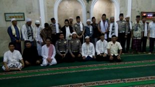 Kapolresta Bogor Kota beserta jajarannya dalam kegiatan Subling di Ciwaringin, Rabu pagi 27/9 (dok. KM)