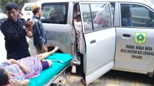 Pasien dibawa ke RS. Polri Kramat Jati setelah dirujuk dari RS. Thamrin Cileungsi (dok. KM)