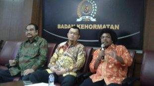 Pimpinan BK DPD RI memberikan keterangan kepada wartawan, Jumat 20/10 (dok. KM)