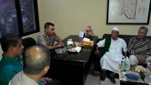 Kapolres Jakarta Timur mengajak para Tokoh Masyarakat Matraman selalu menjaga ketentraman dan menghargai keberagaman (dok.KM)